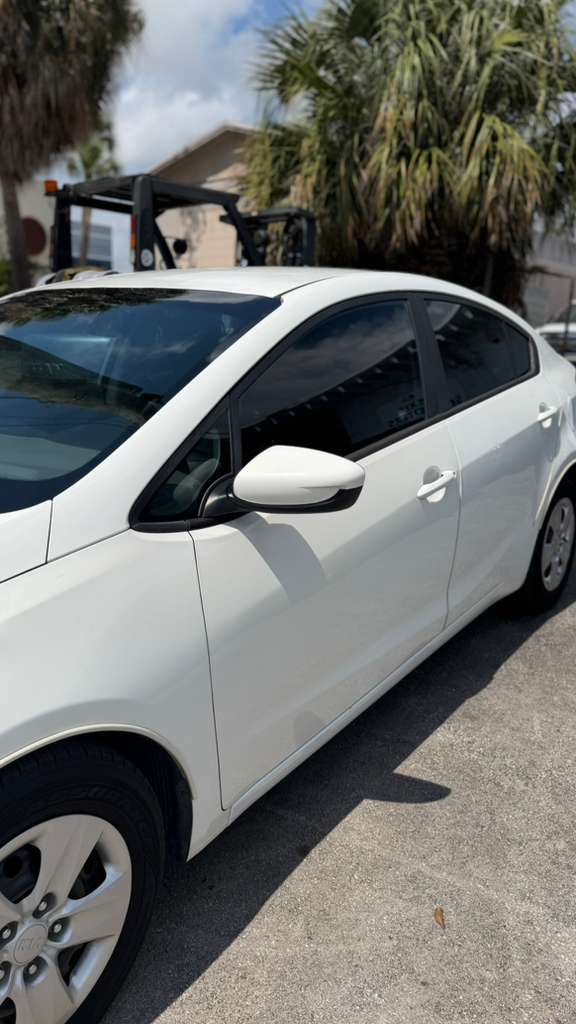 KIA 2017 White